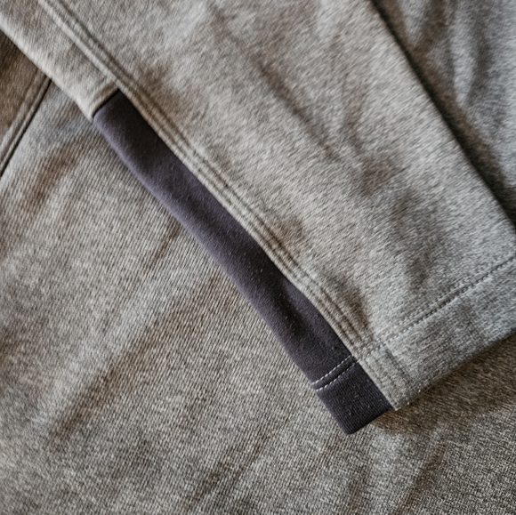 The North Face Women's sweater - Picture 3 of 14